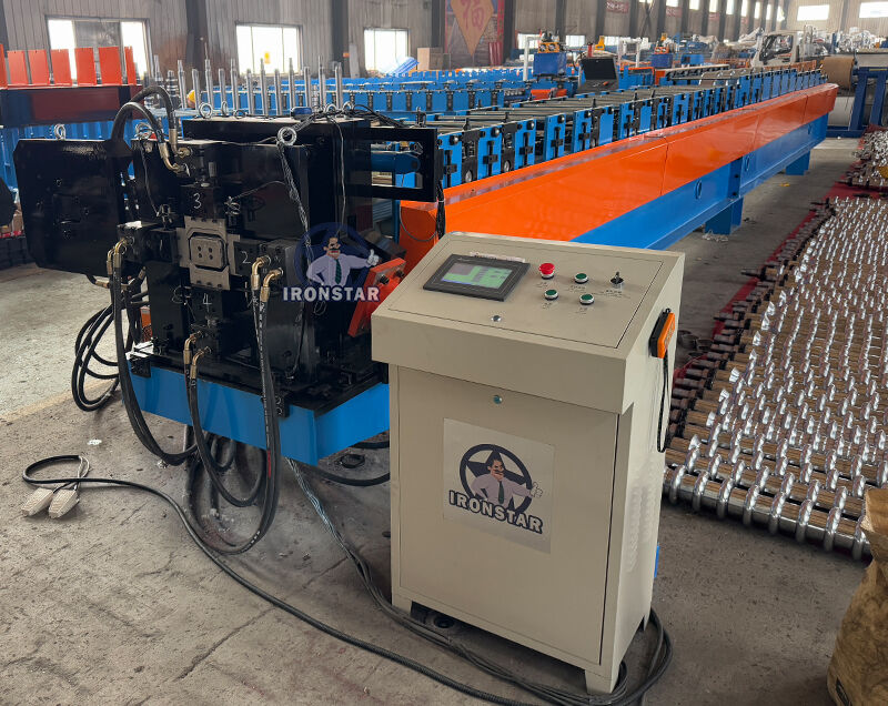 “USA Standard 3 In 1 Water Downpipe Roll Forming Machine Multi Function Rainwater Gutter Downspout Profile Roll Forming Machine Metal Down Pipe Making Machinery For American Building Construction”